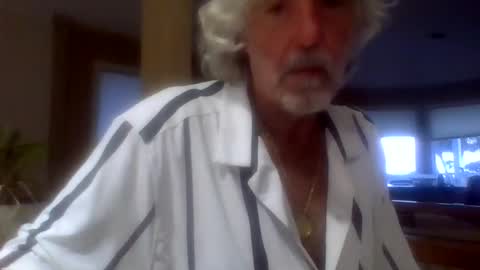 Snapshot of chuck354139 chatting on 11-14-25, 10:51 chuck354139 online show from 11-14-25, 10:51