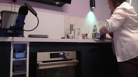 Snapshot of chwerry_b0 chatting on 02-14-26, 01:46 Jessica online show from 02-14-26, 01:46