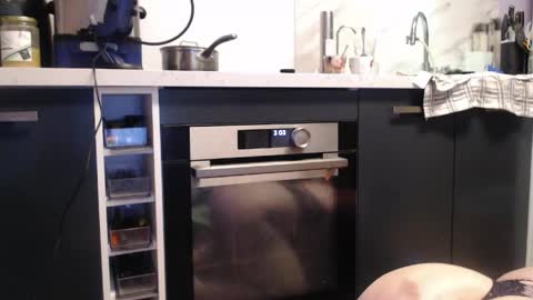 Snapshot of chwerry_b0 chatting on 03-24-26, 02:05 Jessica online show from 03-24-26, 02:05