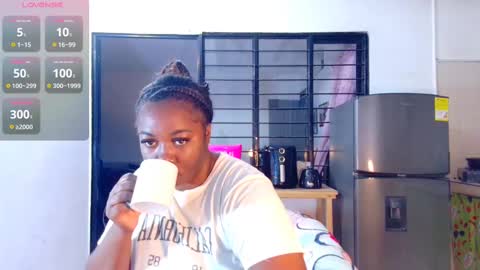Snapshot of ciaraebonyxxx chatting on 02-14-25, 08:21 ciaraebonyxxx online show from 02-14-25, 08:21