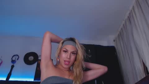 Snapshot of cicimom chatting on 04-24-26, 04:59 cicimom online show from 04-24-26, 04:59