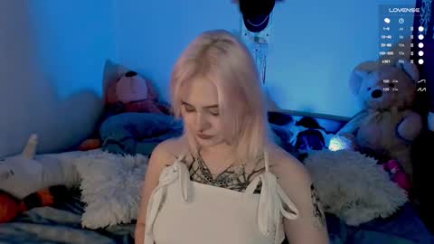 Helen and Teya online show from 10-13-25, 01:33