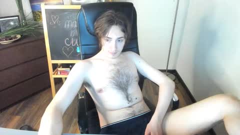 Snapshot of cilent_x chatting on 11-15-25, 03:52 cilent_x online show from 11-15-25, 03:52