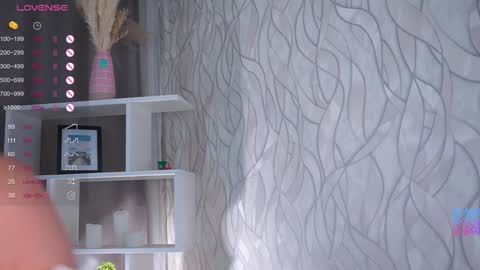   L  online show from 10-15-25, 04:29