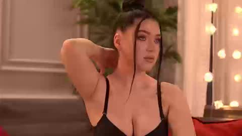 Cindy online show from 03-12-26, 06:52