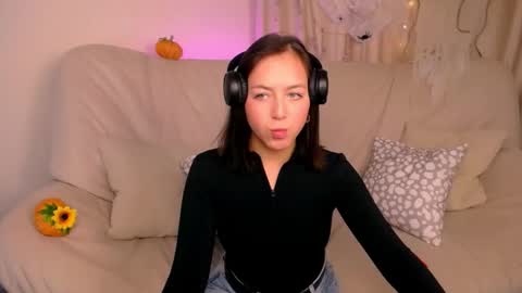 Cindy online show from 10-23-25, 04:12