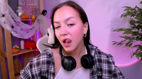 Cindy online show from 10-30-25, 05:09