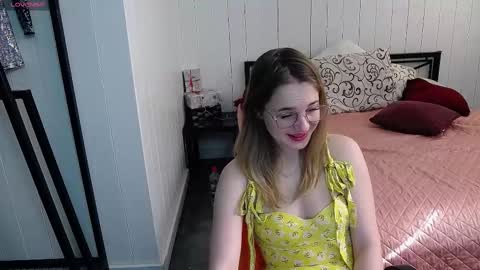 Snapshot of cindywood chatting on 03-12-25, 08:08 Cindy online show from 03-12-25, 08:08