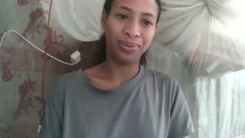 Snapshot of cindyx69 chatting on 10-19-25, 04:02 cindyx69 online show from 10-19-25, 04:02