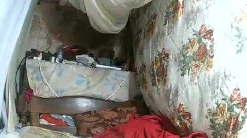 Snapshot of cindyx69q chatting on 09-27-25, 04:39 cindyx69q online show from 09-27-25, 04:39