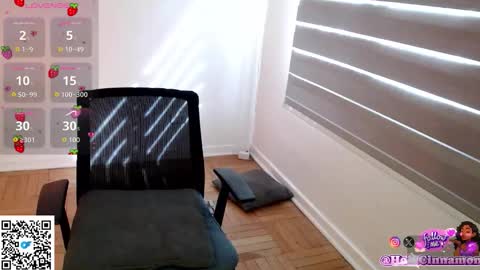 Snapshot of cinnamon_rosa chatting on 02-24-26, 08:18 Emma online show from 02-24-26, 08:18