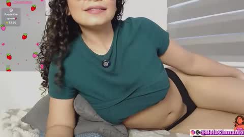 Snapshot of cinnamon_rosa chatting on 03-15-26, 05:30 Emma online show from 03-15-26, 05:30