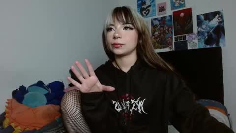 Snapshot of cinnamongirlgm0 chatting on 03-04-26, 09:32 Ivy online show from 03-04-26, 09:32