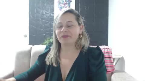 cinthia1609 online show from 02-25-25, 11:00