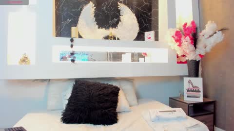 Cinthya  online show from 09-30-25, 12:21