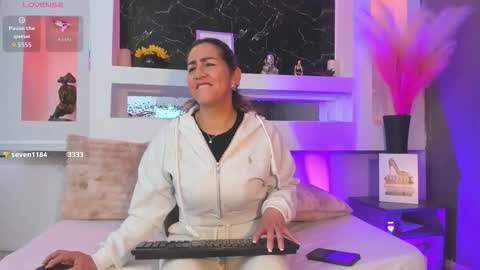 Cinthya  online show from 03-20-26, 12:10