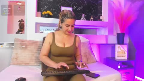 Cinthya  online show from 03-21-26, 12:21