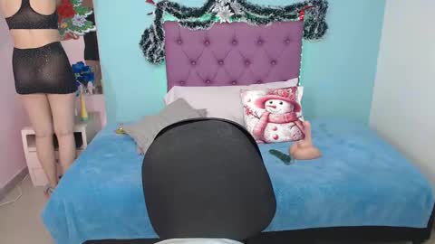 cinthyagomez6 online show from 12-04-24, 10:46