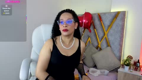 Snapshot of cintia_holms chatting on 03-13-26, 11:44 Cintia online show from 03-13-26, 11:44