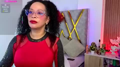 Snapshot of cintia_holms chatting on 03-19-26, 11:53 Cintia online show from 03-19-26, 11:53