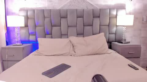 CintiaCollins  online show from 02-04-25, 09:52