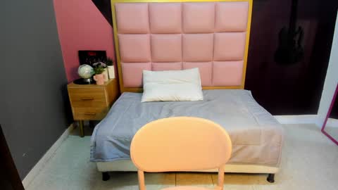 Snapshot of circe_cherry7 chatting on 01-15-25, 12:51 Circe Cherry online show from 01-15-25, 12:51