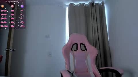 Snapshot of circe_l chatting on 10-12-25, 09:14 Paulina online show from 10-12-25, 09:14