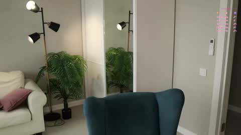 Sandy online show from 10-14-25, 07:20