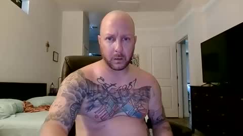 Snapshot of cjlaz1987 chatting on 06-10-26, 09:03 cjlaz1987 online show from 06-10-26, 09:03