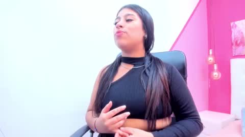 Snapshot of claire_aristizabal chatting on 01-16-25, 03:56 claire aristizabal online show from 01-16-25, 03:56
