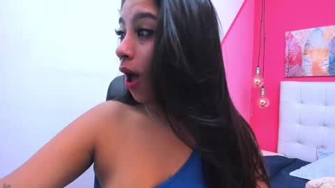 Snapshot of claire_aristizabal chatting on 01-21-25, 04:10 claire aristizabal online show from 01-21-25, 04:10