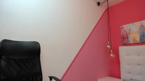 Snapshot of claire_aristizabal chatting on 02-05-25, 03:55 claire aristizabal online show from 02-05-25, 03:55