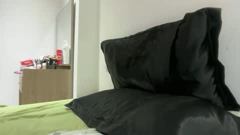 Snapshot of claire_siroksi chatting on 04-08-26, 03:34 claire_siroksi online show from 04-08-26, 03:34