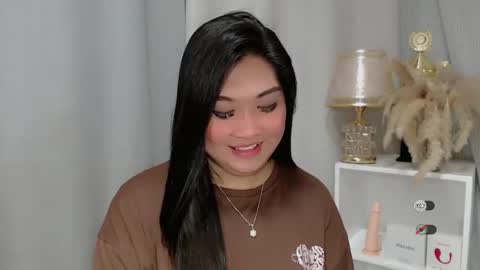 CLAIRE online show from 05-12-26, 03:25