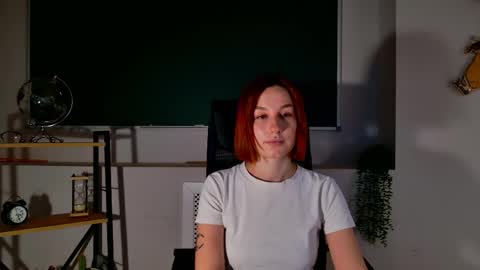 Snapshot of clairemathis chatting on 04-24-26, 02:52 Claire online show from 04-24-26, 02:52