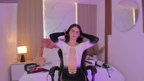 clairemillerx online show from 03-26-26, 08:14