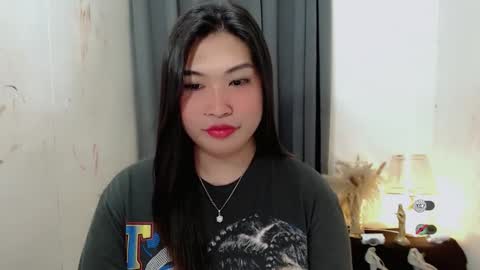 Snapshot of clairewntr_ chatting on 10-02-25, 06:15 CLAIRE online show from 10-02-25, 06:15