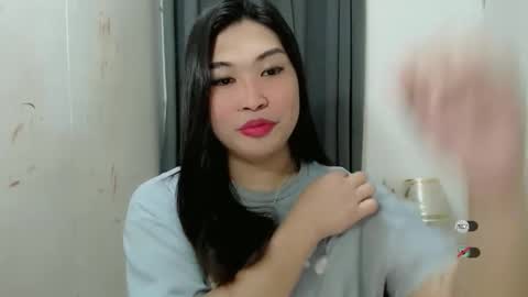 Snapshot of clairewntr_ chatting on 10-05-25, 05:06 CLAIRE online show from 10-05-25, 05:06