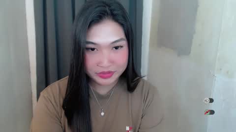 Snapshot of clairewntr_ chatting on 10-05-25, 05:11 CLAIRE online show from 10-05-25, 05:11