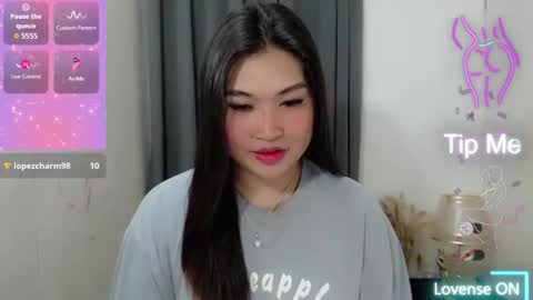 Snapshot of clairewntr_ chatting on 10-13-25, 05:29 CLAIRE online show from 10-13-25, 05:29