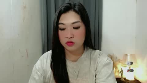 Snapshot of clairewntr_ chatting on 10-15-25, 05:24 CLAIRE online show from 10-15-25, 05:24