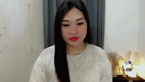 Snapshot of clairewntr_ chatting on 10-17-25, 04:37 CLAIRE online show from 10-17-25, 04:37