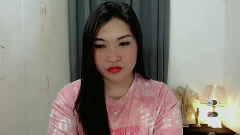 Snapshot of clairewntr_ chatting on 10-17-25, 04:42 CLAIRE online show from 10-17-25, 04:42