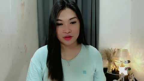 Snapshot of clairewntr_ chatting on 10-19-25, 04:57 CLAIRE online show from 10-19-25, 04:57