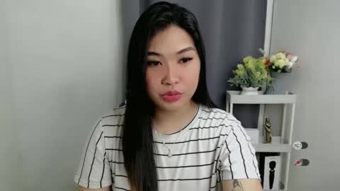 Snapshot of clairewntr_ chatting on 10-23-25, 03:06 CLAIRE online show from 10-23-25, 03:06