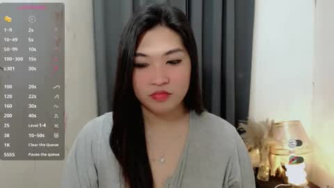 Snapshot of clairewntr_ chatting on 10-27-25, 04:27 CLAIRE online show from 10-27-25, 04:27