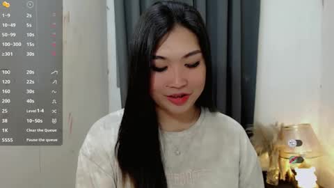 Snapshot of clairewntr_ chatting on 10-30-25, 06:04 CLAIRE online show from 10-30-25, 06:04