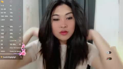 Snapshot of clairewntr_ chatting on 11-09-25, 01:37 CLAIRE online show from 11-09-25, 01:37