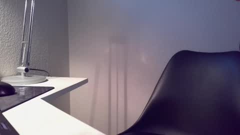 clamshive7 online show from 05-10-26, 06:29