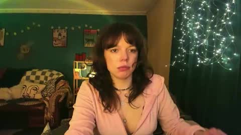 Snapshot of clancyosbourne chatting on 02-28-26, 06:53 Clancy online show from 02-28-26, 06:53